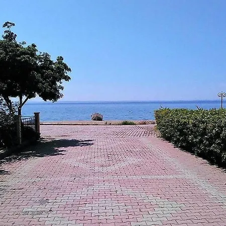 Nyaraló In , 50 Meters Far From Jerakiní